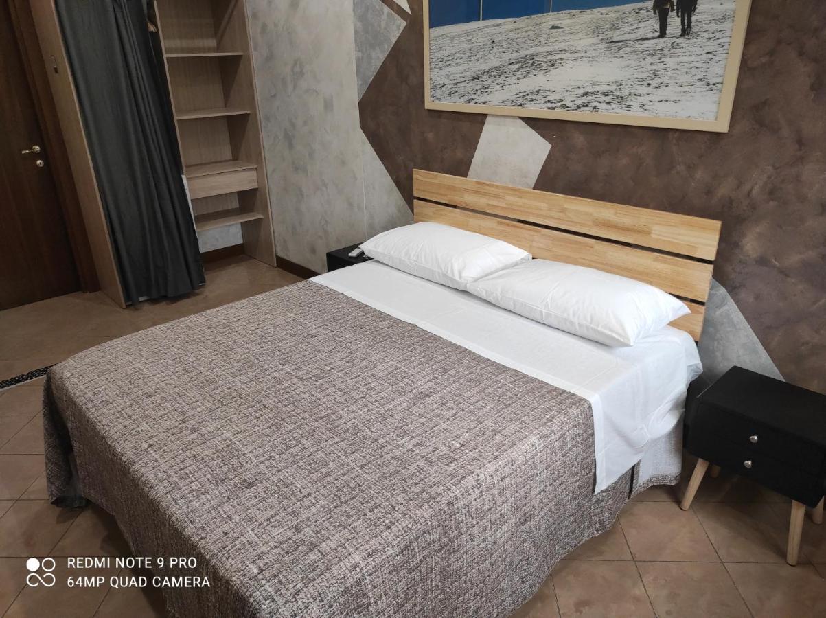 2 Apartment Rom